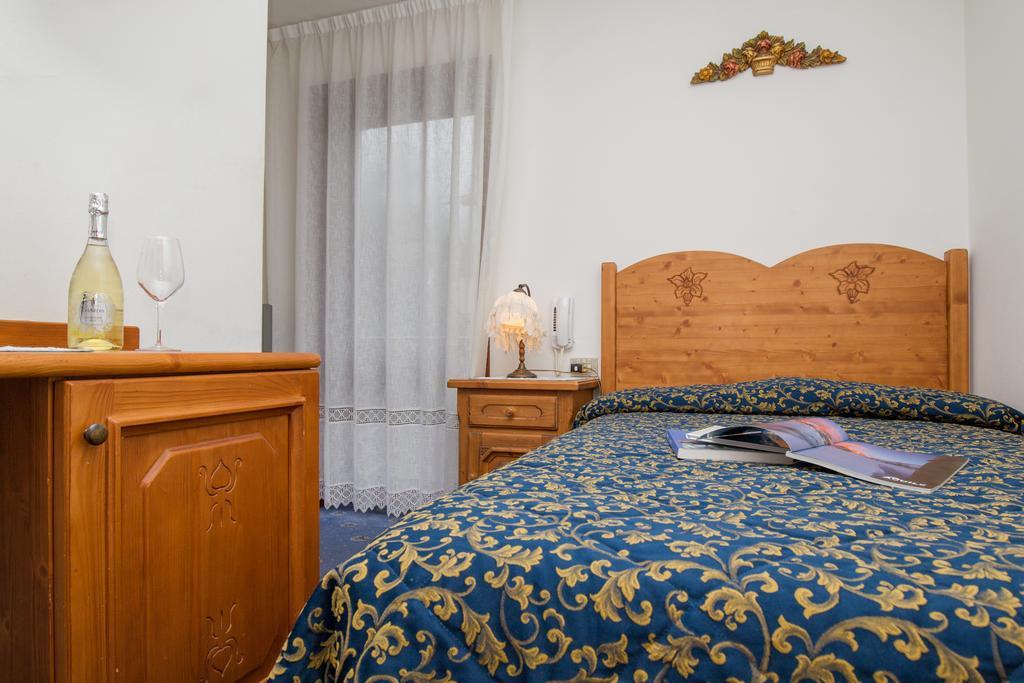 Villa Elena B&B Hotel San Martino Di Castrozza Eksteriør bilde